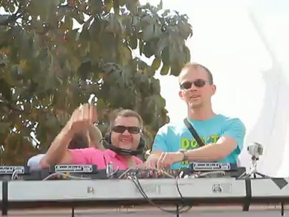Ian Osborn & Nicolas Francoual @ Technoparade 2012 (Paris) - Jeremy De Koste & Friends