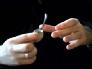 Gallerian Bend by Erick Castle (DVD) - Magic Trick