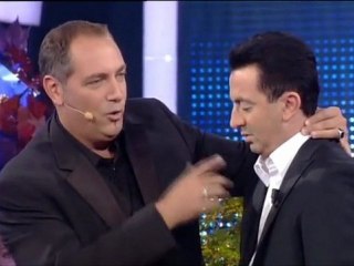 Gérald Dahan chante "La Java de... Morano" sous hypnose !