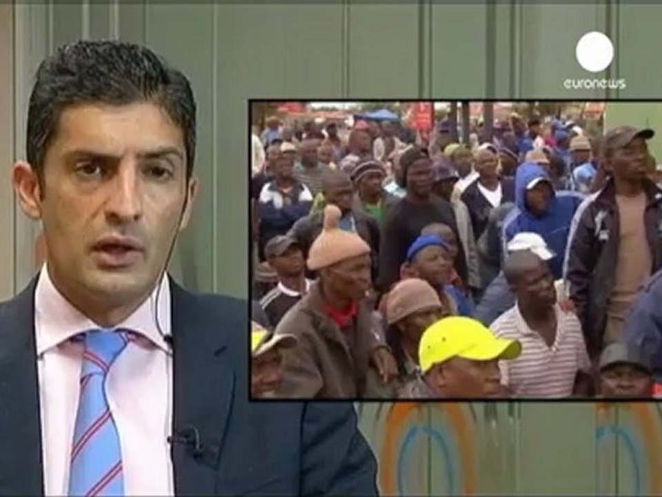 Sudafrica: due morti in scontri tra polizia e minatori