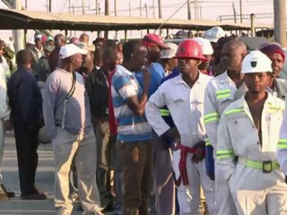 Mineradores voltam ao trabalho na África do Sul