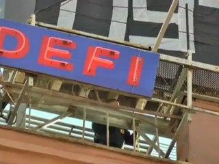 Антипутинский баннер в центре Москвы