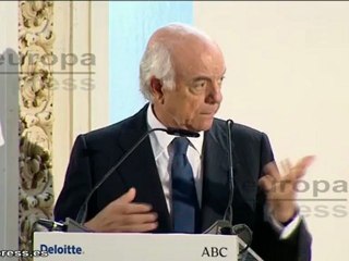 González (BBVA) reclama a Rajoy que pida el rescate