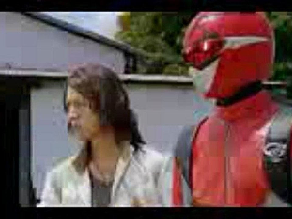 Go-Busters - Enter henshin into Beet Buster