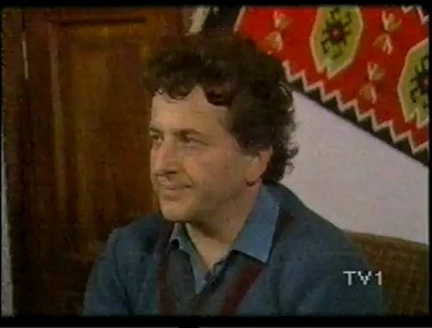 Tayfun Çorağan Atilla Arcan ve Ahmet Gülhan'dan MFÖ taklidi (1986-87 yılbaşı gecesi)