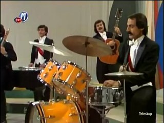 Vedat Sakman & Grup Doğuş - Anneler (1982)