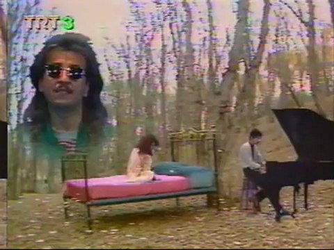 İlhan İrem - Sevgi Sevgiyle Çoğalır