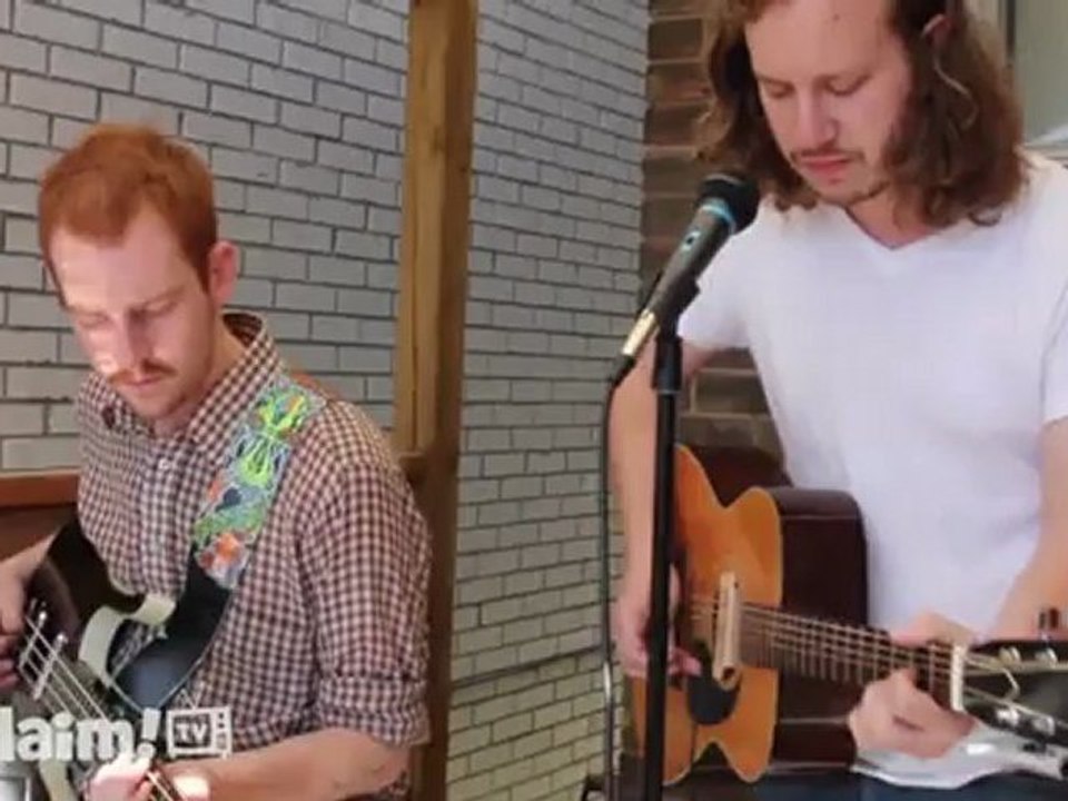 Adam & The Amethysts perform "Flickering Flashlight" live at Exclaim!