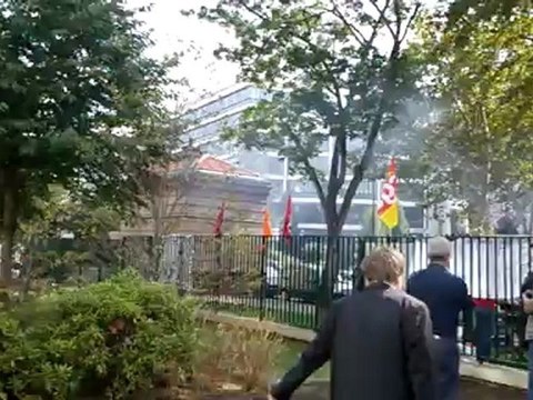 GREVE de BUREAU VERITAS NANTES devant le Siège Social à Neuilly 92