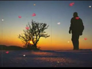 BEN SENİ UZAKLARDA SEVDiM