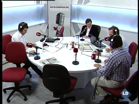 Grupo Risa: Evo explica el rodillazo - 06/10/10
