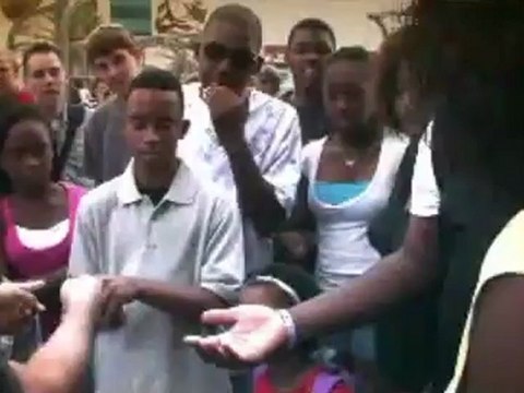 Sponge (DVD and 4 Sponge Balls) by Jay Noblezada (DVD) - Magic Trick