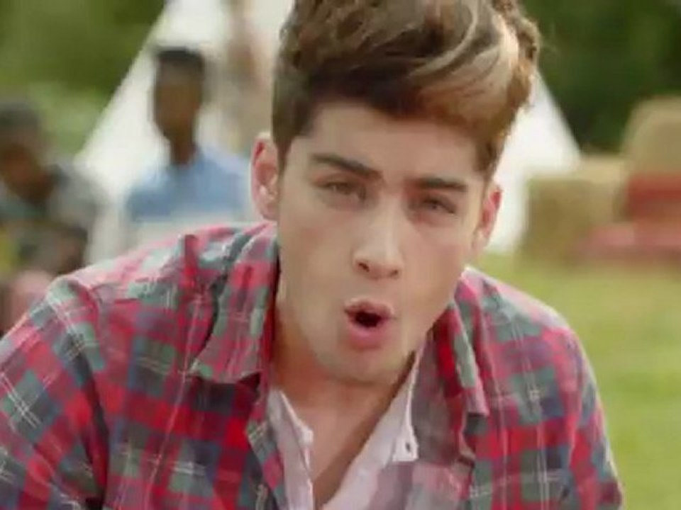 One Direction release Live While We're Young video early