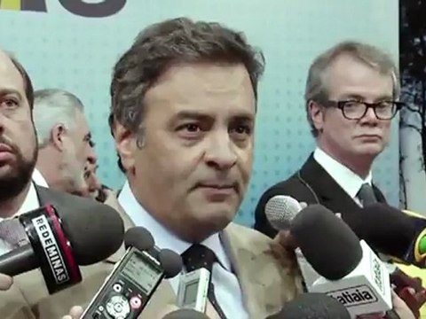 Aécio Neves líder da oposição- Eficiência do Governo de Minas
