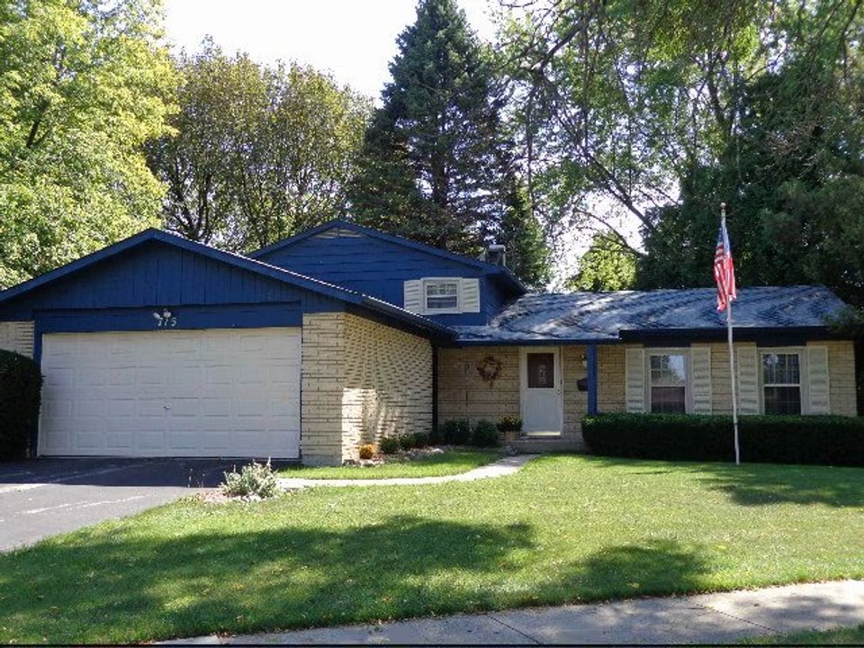 715 Crane Blvd. Libertyville, IL 60048