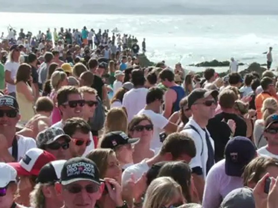 Quik Pro Gold Coast 2011 - FINALS - Kelly Slater Does it Again!