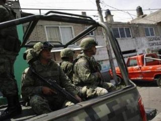 Troops deployed to outskirts of Mexico City