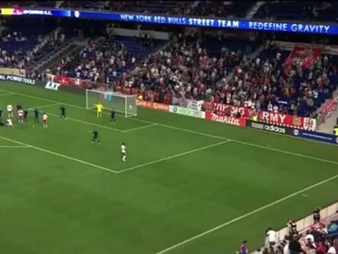 Coup de tête de Thierry Henry sur Kei Camara