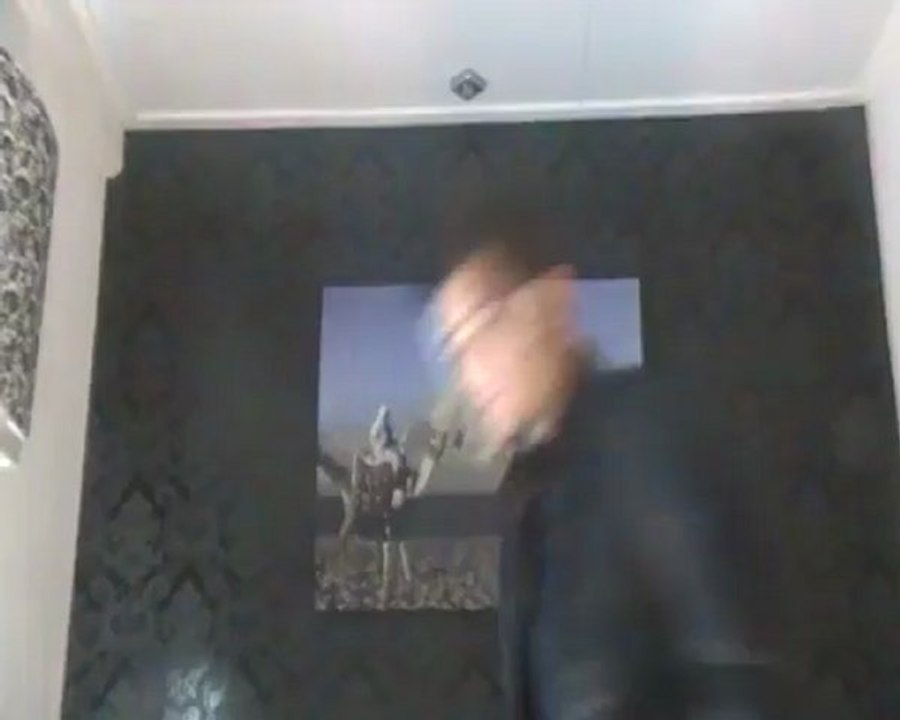 Noah singing Dont wake me up by Chris Brown