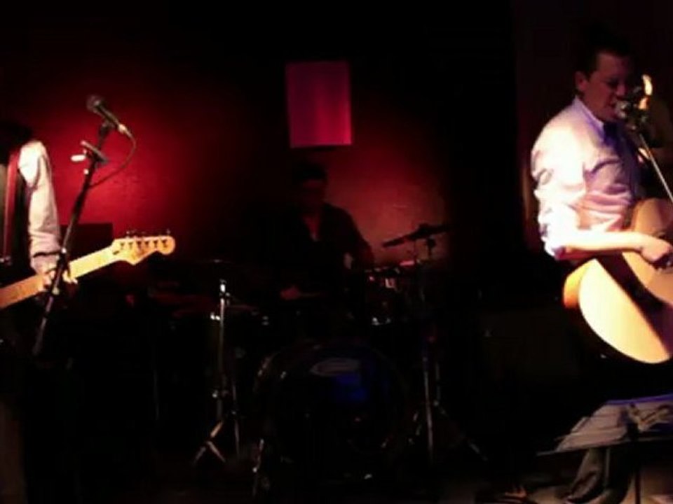 Extrait 1 "The Smoke in Kills" au K-fées Concert le 21/09/2012