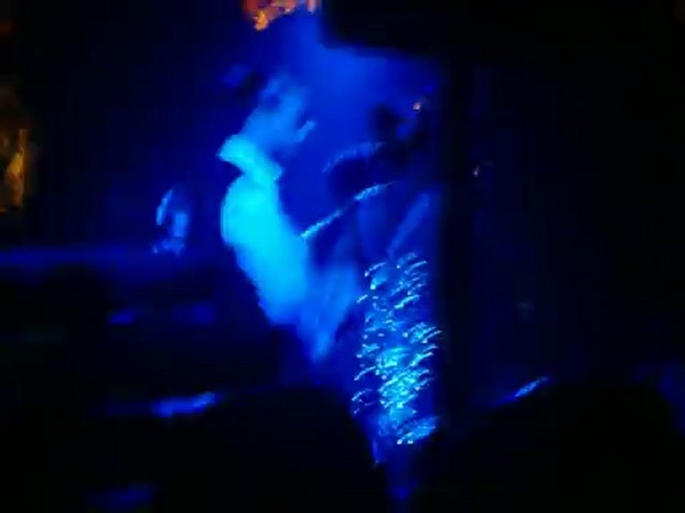 Demet Akalın-Bebek (canlı performans Antalya Soho Club)