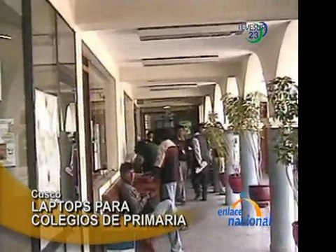 Alcalde del distrito de Santiago, logra que MINEDU transfiera 458 laptops para colegios de primaria