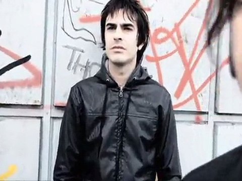 Model - Değmesin Ellerimiz