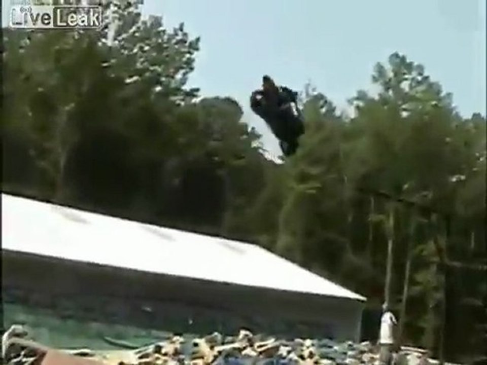 Suzuki GSXR 1000 Jump Fail!