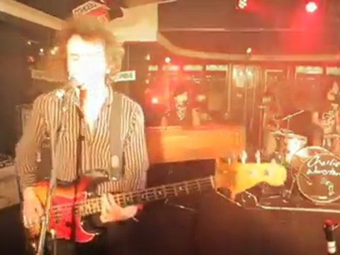 Charlie Winston - In Your Hands (Concert Très Très Privé RTL2) ( rtl2.fr/videos)