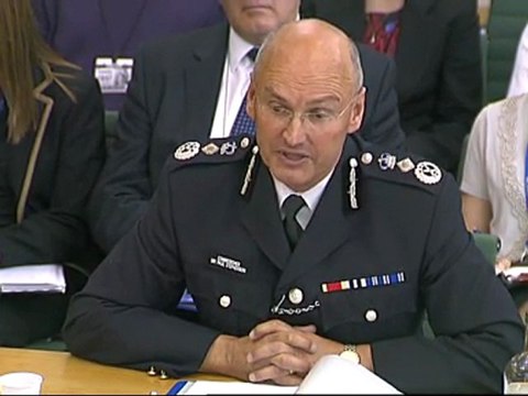 Hacking scandal: No swipe at Cameron