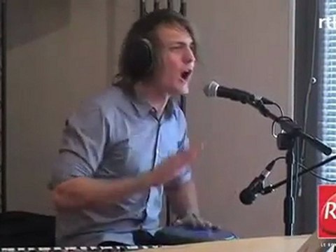 Puggy - session acoustique RTL2 ( rtl2.fr/videos)