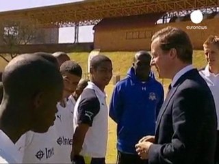 İngiltere, parlamentodaki telekulak oturumuna kilitlendi