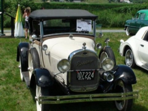 Exposition de voitures et motoneiges antiques St-Joseph Beauce