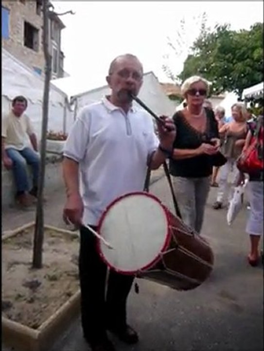 le tambourinaïre