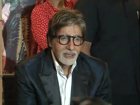 Amitabh Bachchan Recites Kabhi Kabhi Mere Dil Mein Fondly