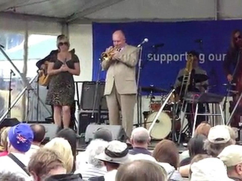 James Morrison plays I still call Australia home