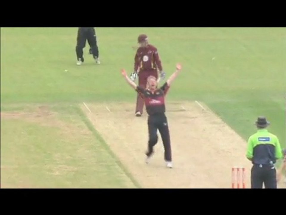 Paul Collingwood Hat-trick in Friends Life t20.