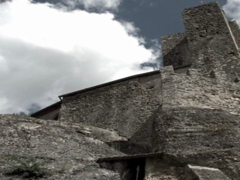 Eglise rupestre de Vals : Routes du Catharisme et du Moyen âge