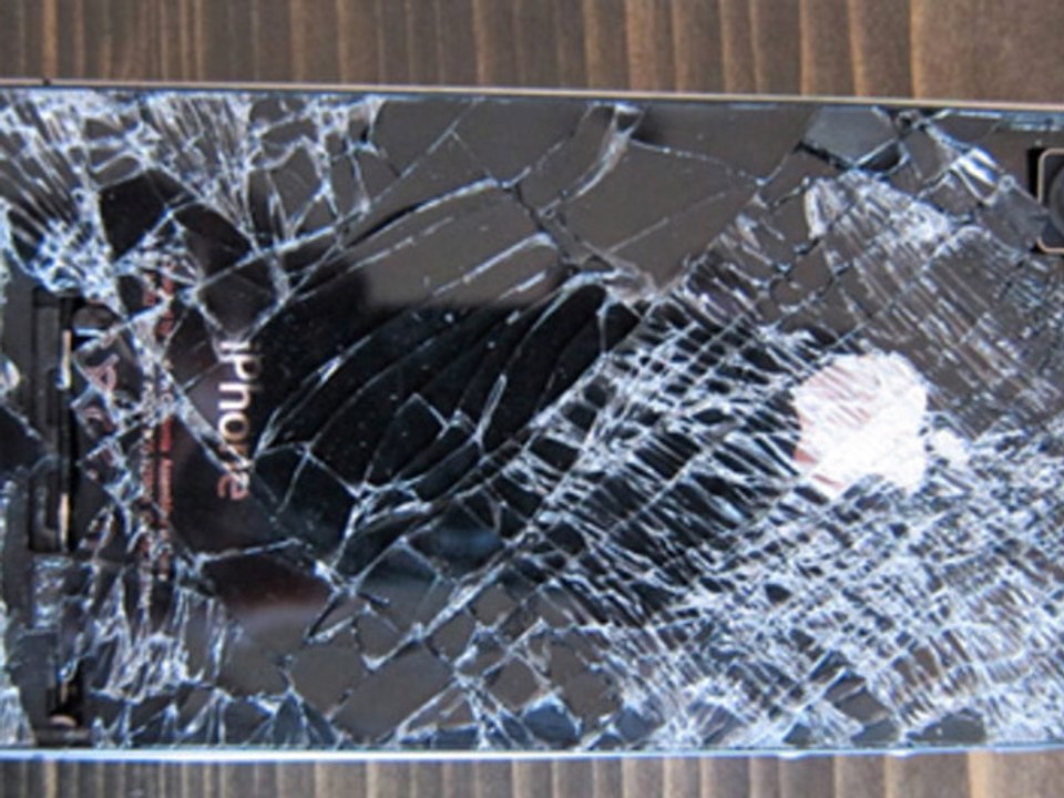L'iphone qui chute de 4 000 mètres et qui marche encore !