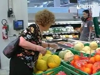 Icaro Tv. Blitz degli agricoltori nei supermercati