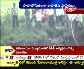 Real adventure!! - Public saved a kid from Narmada Flood water