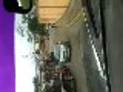 Largas Colas Para Abastecerse de Combustible