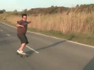 Régis Teste un Longboard (HQ) ~ (Lol)