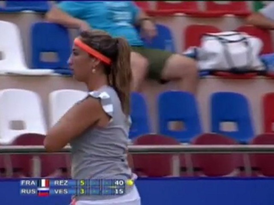 Baku - Vesnina muss aufgeben