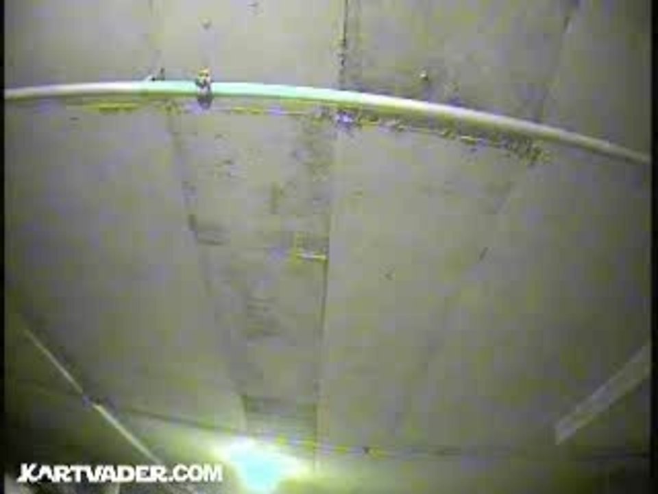 un kart sur la route