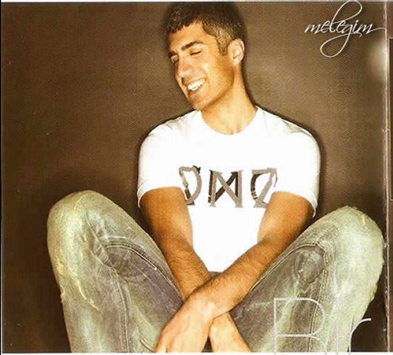 Özcan Deniz-Zorun Ne Benle Aşk-(Akustik)
