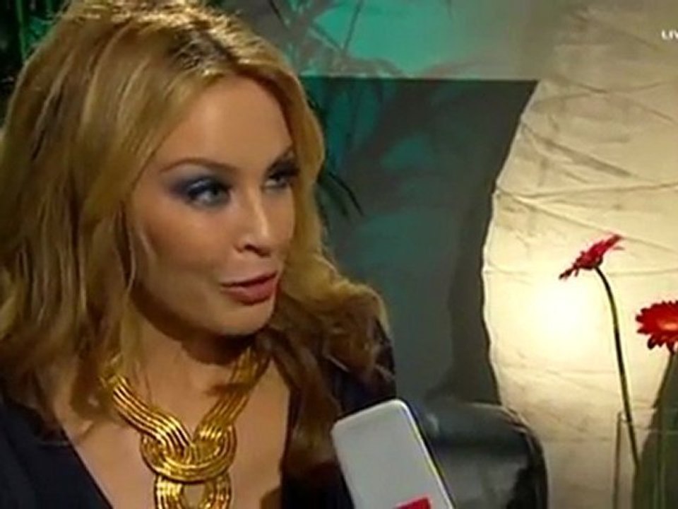 Kylie Minogue - german tv aphrodite  interview june 2010 1/2