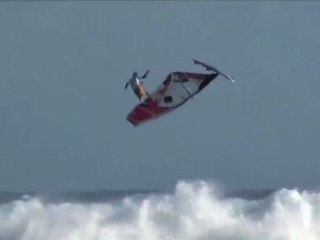 WAPALA Mag N°58 : Chuck Patterson en ski à Jaws, best of crash Wapala, surf trip au Timor en Indonésie