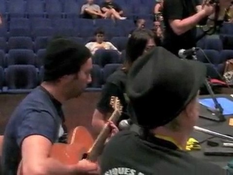 The Black Flowers Chain the beast down unplugged @ Radio Lucien