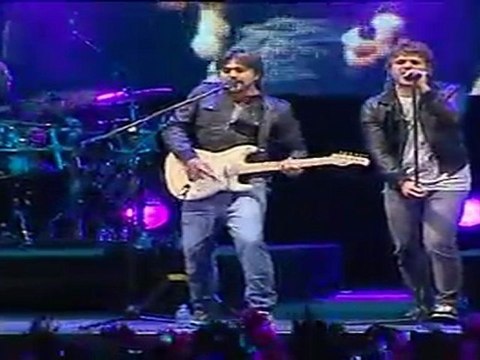 Madrid vibra con las grandes éxitos del colombiano Juanes